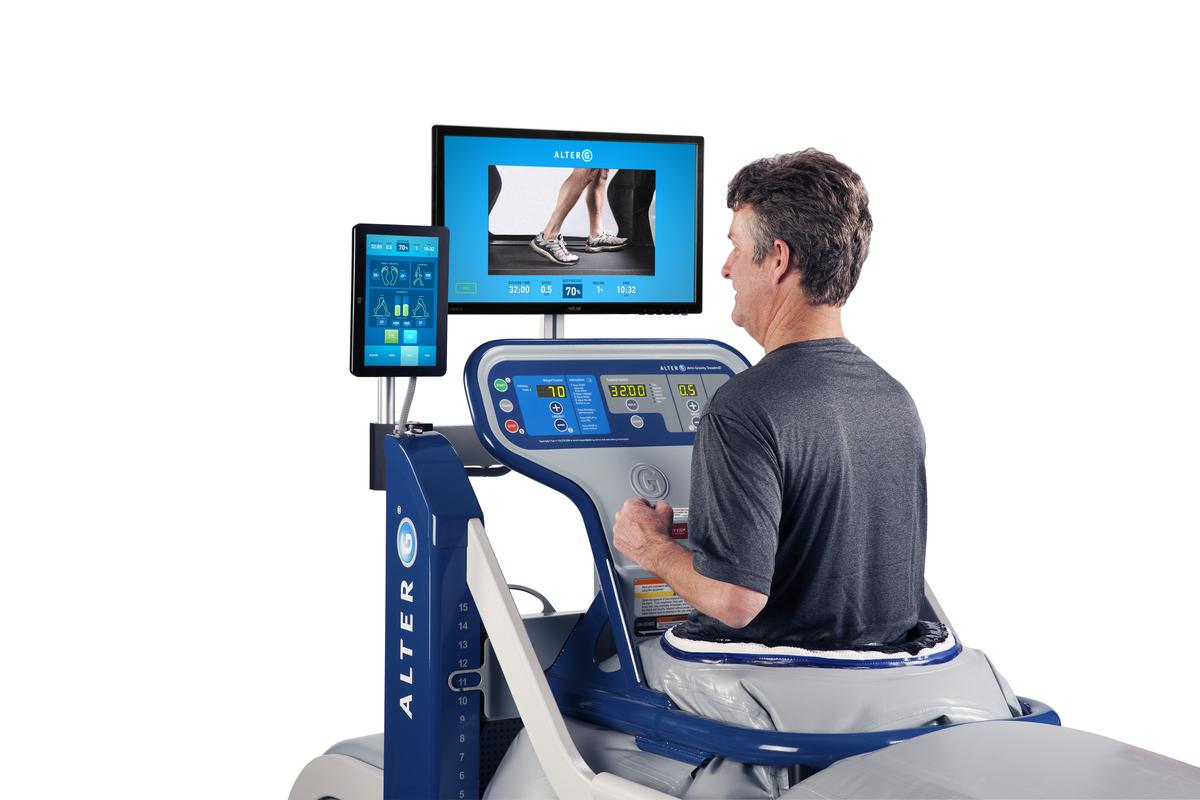 AlterG Treadmill VIA Man Screens